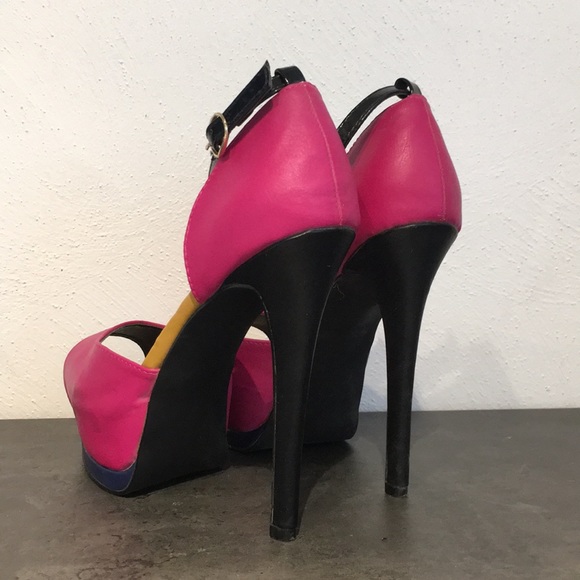 High heel shoes - Picture 3 of 3